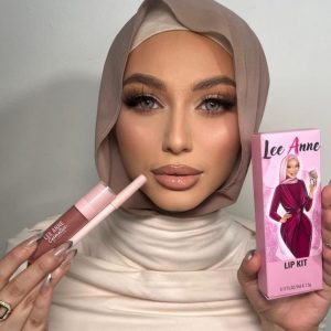 Lip Kit (Lip Gloss & Lip Liner)